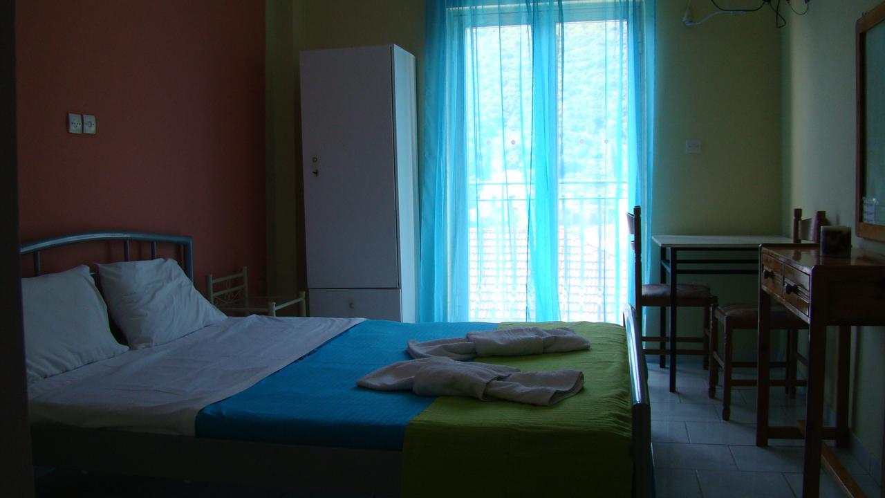 Dionisis Apartments Agia Efimia Екстериор снимка